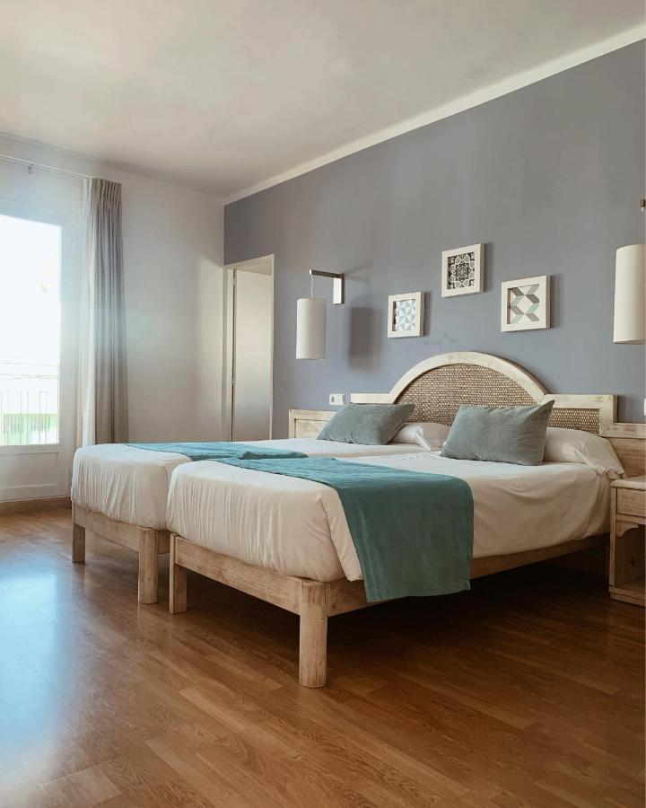 Hostal Hpc Porto Colom Eksteriør billede