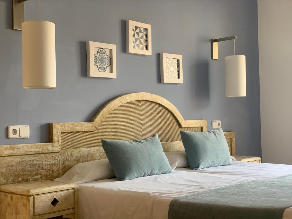 Hostal Hpc Porto Colom Eksteriør billede