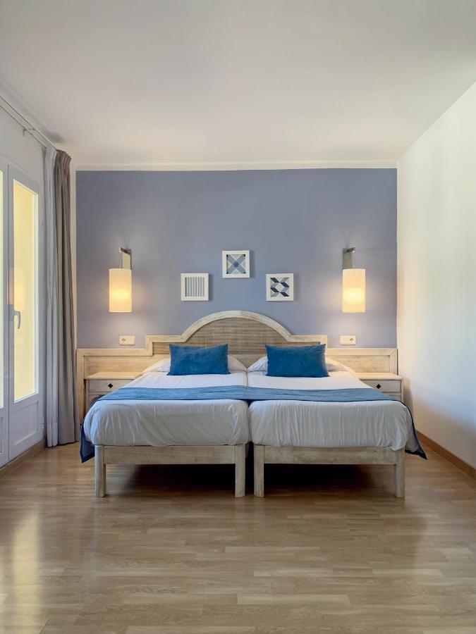 Hostal Hpc Porto Colom Eksteriør billede
