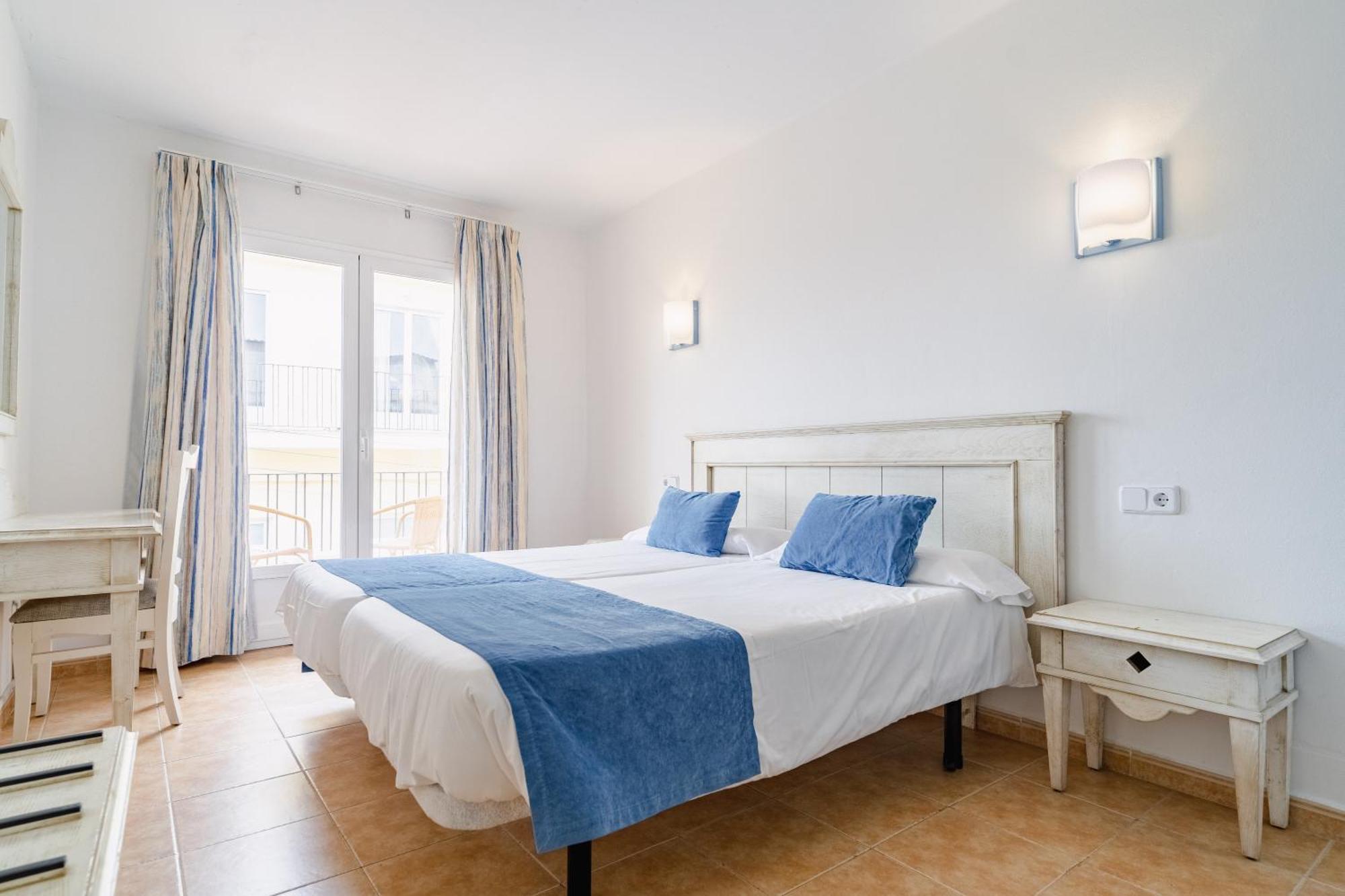 Hostal Hpc Porto Colom Eksteriør billede