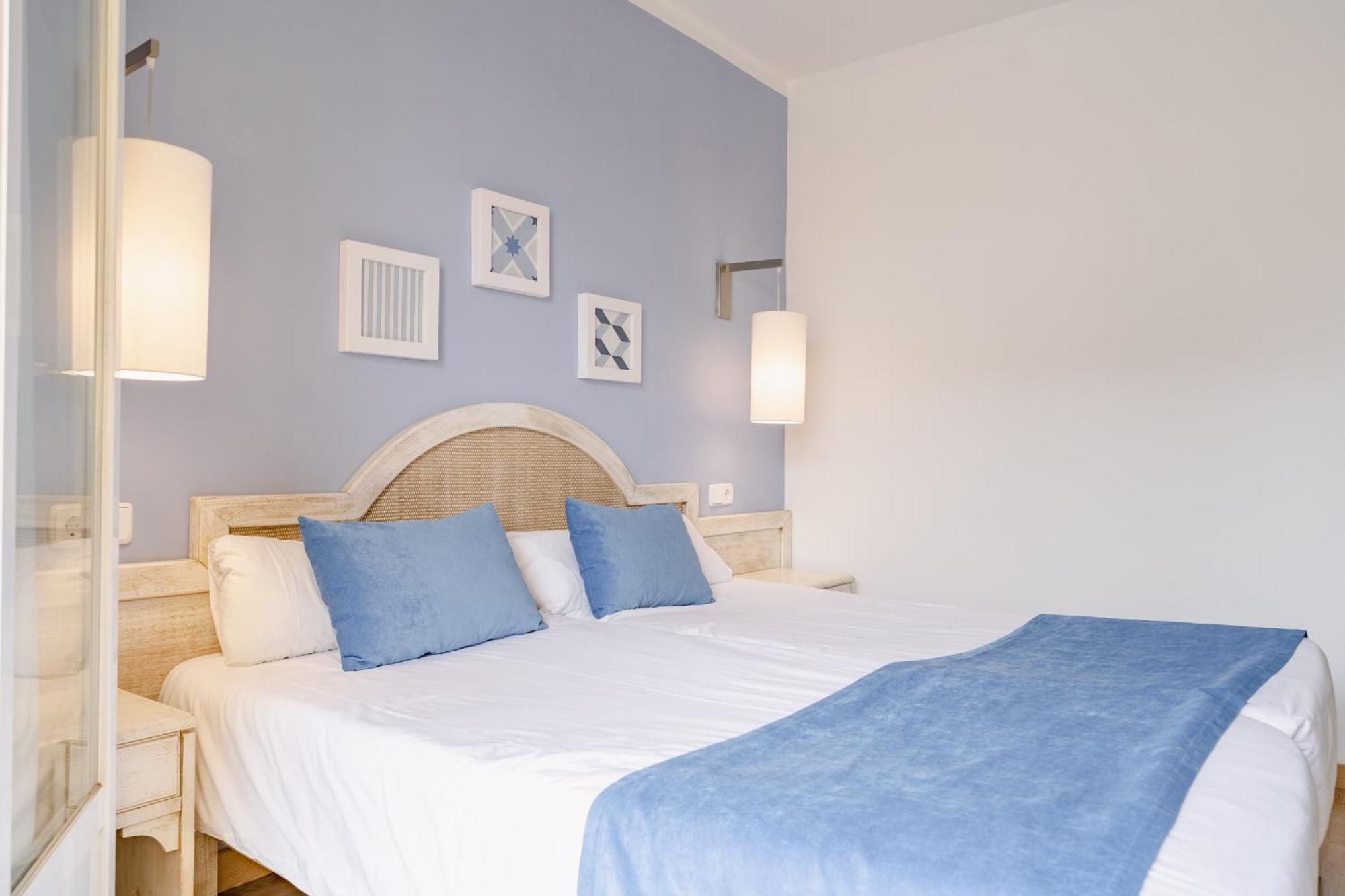 Hostal Hpc Porto Colom Eksteriør billede