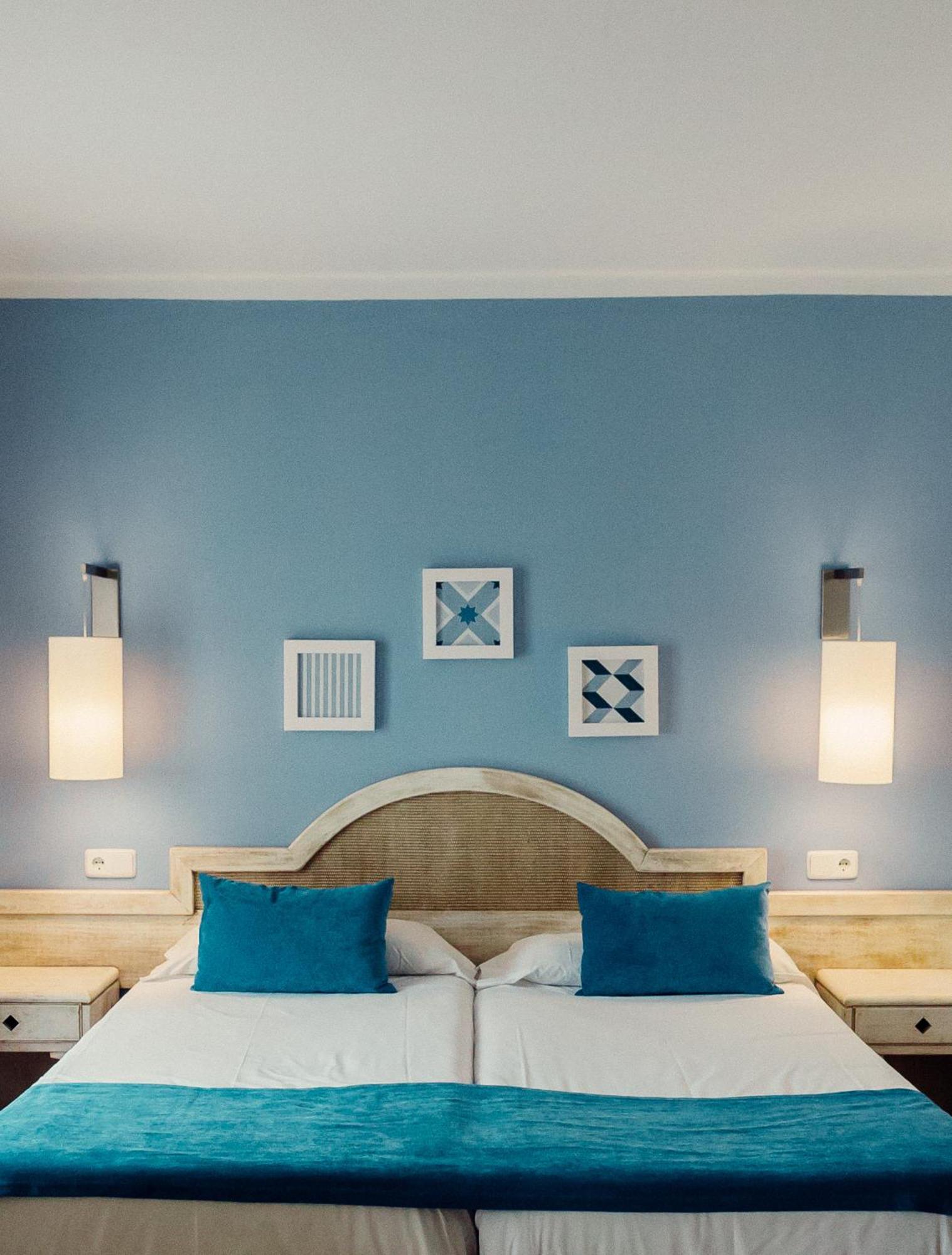 Hostal Hpc Porto Colom Eksteriør billede