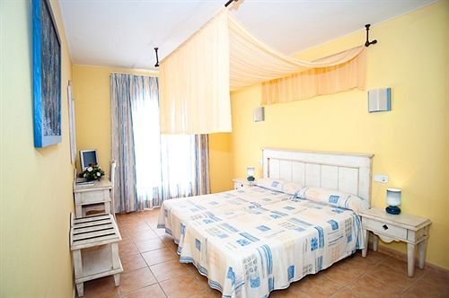 Hostal Hpc Porto Colom Eksteriør billede